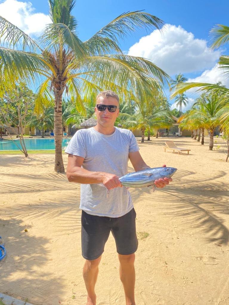 Blue Waves Kite Surfing Beach Resort Kalpitiya Exterior photo